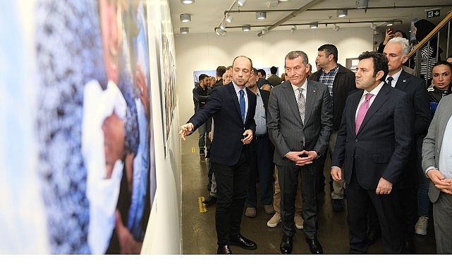 Zeytinburnu Kültür Sanat Yeni Sezona Merhaba Dedi: ‘Kanıt’ ve ‘İnsanlığın Evrensel Yıkımı’ Sergileriyle Açılış