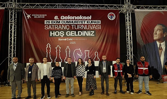 29 Ekim Cumhuriyet Kupası Satranç Turnuvası: Küçükçekmece’de Yıldızlar Taşları Yendi