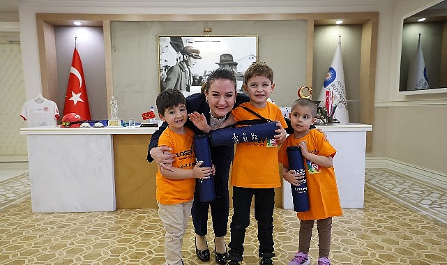 Antalya Büyükşehir Belediyesi Başkan Vekili Özdemir, Lösemili Çocuklar İçin Umudu Büyüttü