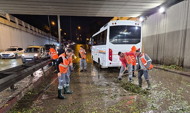 Antalya’da Öğleden Sonra Gelen Şiddetli Yağışta Ekipler Hızla Seferber Oldu