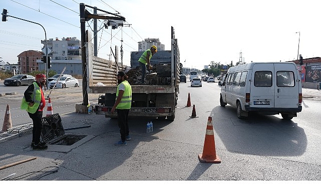 Antalya’da Yağmur Suyu Hattı Temizlik Çalışmaları: Kepez’de Altyapı Güçlendirme ve Kış Hazırlıkları
