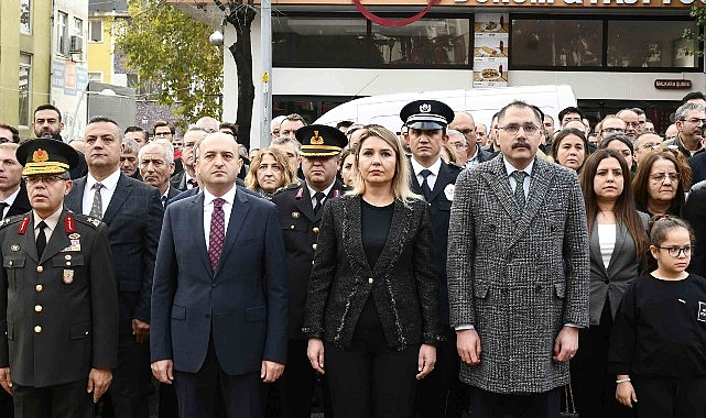 Atatürk Anıtı Önünde Anma Töreninin 87. Yıl Etkinlikleri ve Kültür Merkezindeki Program