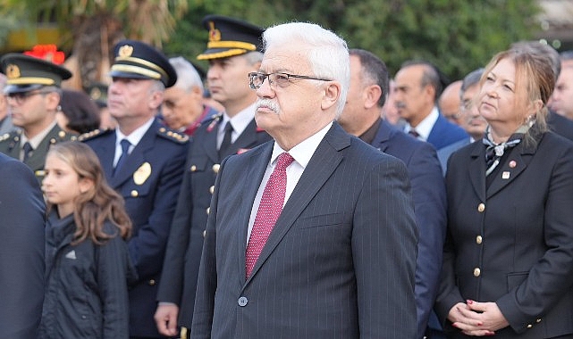 Atatürk’ü Anma Günü Töreninde Çelenk Sunumuyla Başlayan Anma Programı