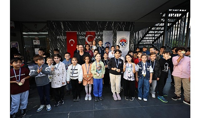 Ataya Saygı Satranç Turnuvası: İzmir’de Büyük coşku ve ödüllerle kapanış
