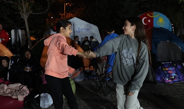 Bağcılar Belediyesi Teknoloji Kampı: Öğrenciler Gecenin ve Teknolojinin İç içe Sıra Dışı Deneyimini Yaşadı