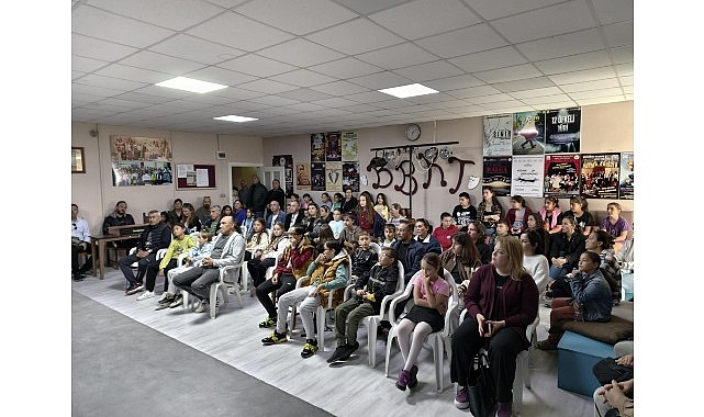 Burhaniye Belediyesi Kent Tiyatrosu 2025–2026 Sezonu: Eğitimde Yeni Dönem Başladı