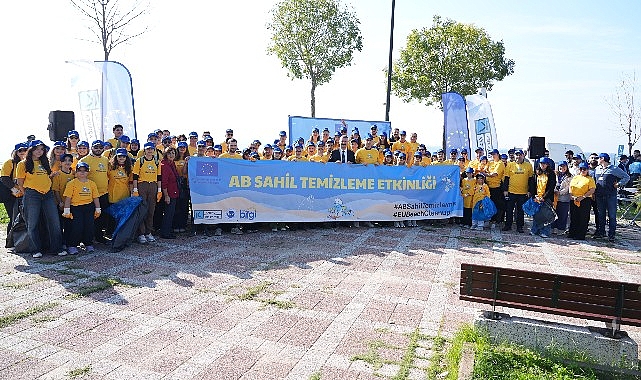 Caddebostan Sahili’nde AB Sahil Temizleme Etkinliğiyle Atıksız Yaşam Vurgusu