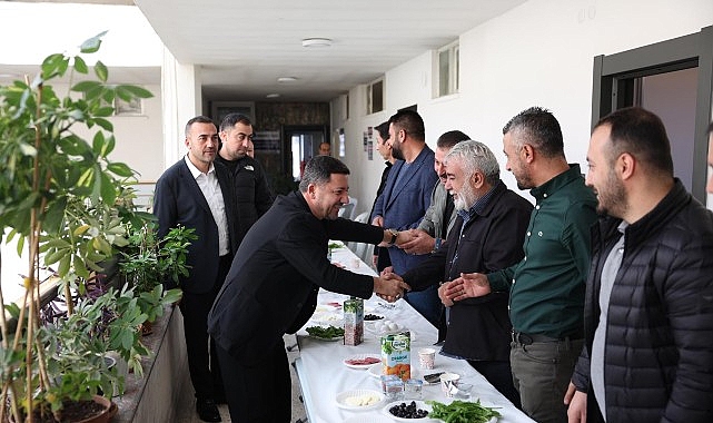 Cami Cedit Mahallesi Modern Çarşı’da Esnafla Samimi Söyleşi ve Kahvaltı Toplantısı