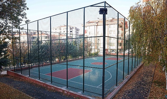 Çankaya Parkları Yenileme: 19 Parkta Sahaların Zemin ve Tel Korumaları Yenilendi