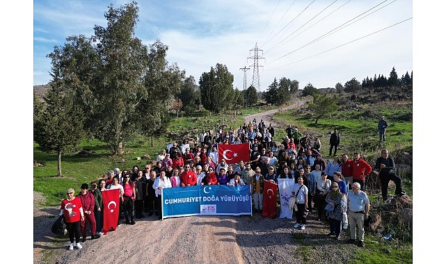 Çiğli’de Cumhuriyet Doğa Yürüyüşü Coşkuyla Tamamlandı