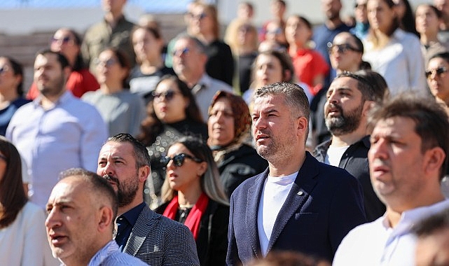 Çınar Anaokulları’nda Cumhuriyet Coşkusu: Minikler İzleyenleri Duygulandırdı