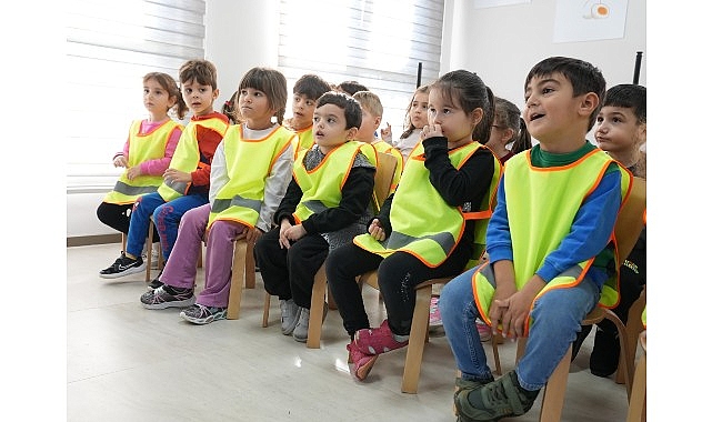 Çocuklara Erken Yaşta İş Güvenliği Bilinci: Osmangazi Belediyesi Kreşlerinde Eğlenceli Uygulama