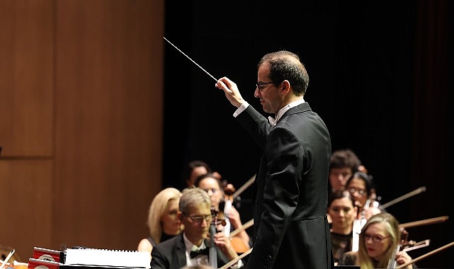 Cumhuriyet Bayramı Etkileyici Notaların İzinde: İDSO DenizBank Konserleri