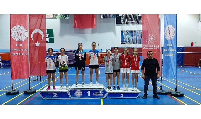 Cumhuriyet Kupası İl Birinciliği’nde Osmangazi Belediyespor’un Badminton Başarısı