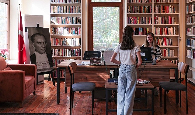 Cumhuriyet Kütüphanesi: Çocuklar İçin Ücretsiz ve Zengin Kaynaklı Buca’nın Geleceğe Açılan Kapısı