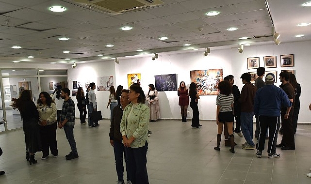 Cumhuriyet ve Atatürk temalı İzinde İz Bırakmak: Güzel Sanatlar Öğrencilerinden Resim Sergisi