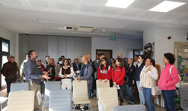Efes Tarlası Yaşam Köyü’nde Yerel Tarım ve Kent Ekonomisi: İzmir Rehberleri Toprakla Buluştu