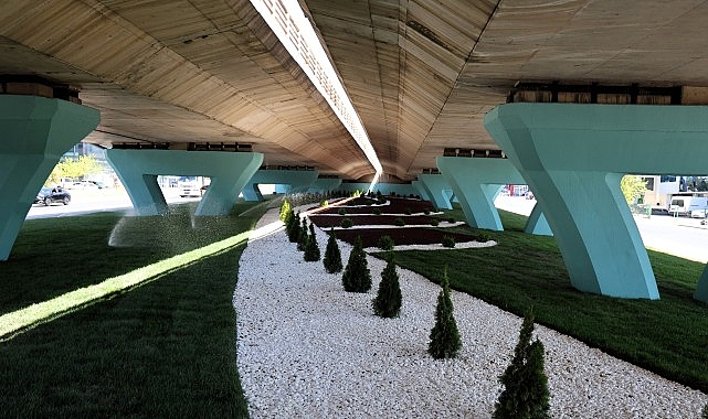 Gebze Topçular Kavşağı Peyzaj Yenilenmesi: Modern Dokunun Yeşille Buluşması