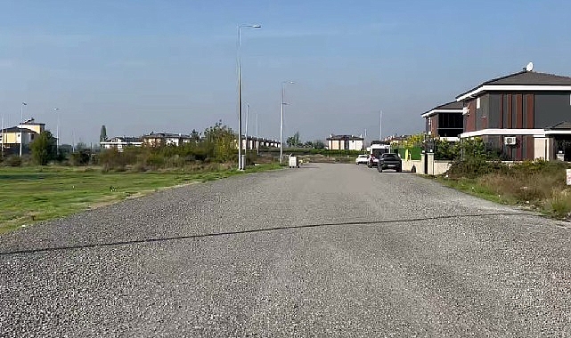 Hamidiye Mahallesi’nde Yollar Yenilendi: Sathi Kaplama ve Kilitli Yol Taşlarıyla Konfor ve Güvenlik Artırıldı