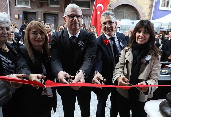 Harem’den Cumhuriyet’e Türk Kadını: Bağımsızlık Yolculuğunun Fotoğraf İzleri