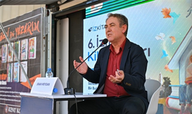 İZKİTAP 6. İzmir Kitap Fuarı’nda Sinan Meydan’la Adım Adım Cumhuriyet Söyleşisi