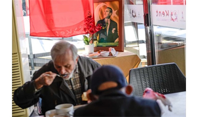 İzmir Kent Lokantaları 10 Kasım’da 2 Bin 500 Kişiye Ücretsiz Yemek Verdi