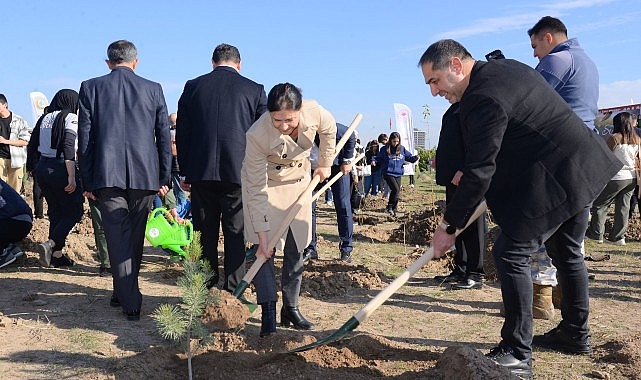 Kahramankazan’da Milli Ağaçlandırma Günü’nde Fidan Dikme Etkinliği ve Yeşil Vizyon