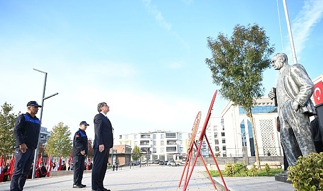 Kartepe’de Atatürk Anma Töreni: Yoğun Katılım ve Saygı Duruşu