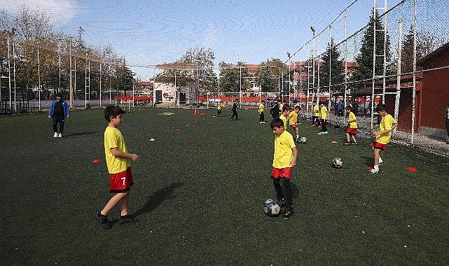 Kış Spor Okullarıyla 28 İlçede 13 Bin 382 Öğrenciye Sporu Sevdiren Konya Büyükşehir