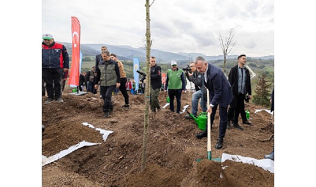 Kocaeli’de 11 Kasım Milli Ağaçlandırma Günü’nde 3 Bin Fidan Bir Yerde