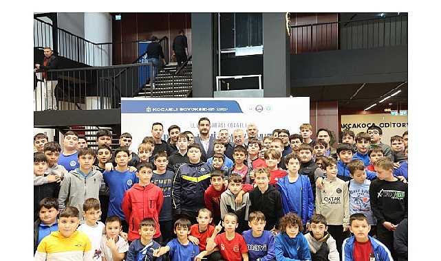 Kocaeli’de Spor Hafızasını Canlandıran Uluslararası Sempozyumun Açılış Anı
