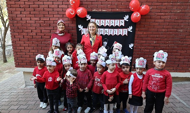 Konak Belediye’s Cumhuriyet Bayramı Programında İzmir İçin Özel Şenlikler ve Kültürel Aktiviteler