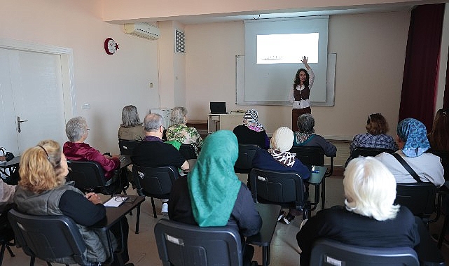 Konak Belediyesi Psikososyal Destek Merkezi’nin Alzheimer ve Sağlıklı Yaş Alma Seminer Dizisi