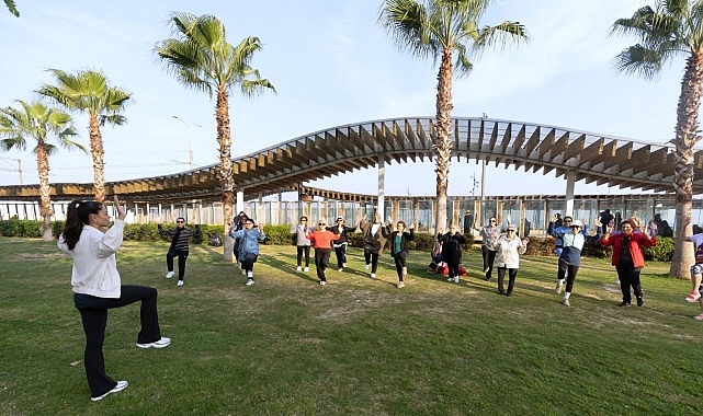 Konak’ta Sabah Sporu: Ücretsiz ve Hafta Üç Gün Süren Aktif Yaşam Rüzgârı