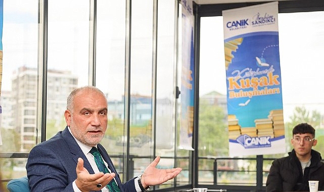 Kütüphanede Kuşak Buluşmalarıyla Gençler ve Halkla Uzman Sohbetleri