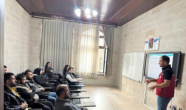 Nevşehir Belediyesi’nden Ev ve Süs Hayvanı Satışı Yapan İş Yeri Sahiplerine Sertifikalı Eğitim Programı