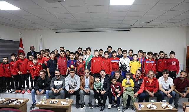 Nevşehir’de U12 Minikler Şenliği: Krampon Dağıtımıyla Genç Sporu Destekleyen Belediye