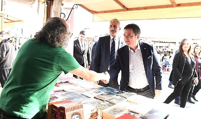 Osmangazi Kitap Fuarı Başladı: Edebiyatın Kalbi Osmangazi Meydanı’nda Atıyor