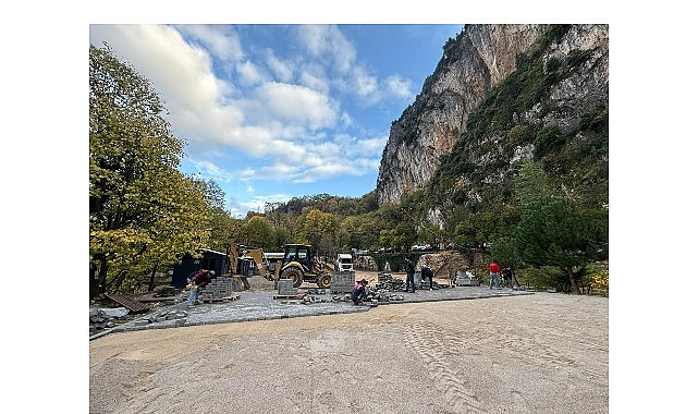 Oylat Mağarası Çevresinde Modernizasyon Adımları: Park Alanı ve Meydan Düzenlemesi