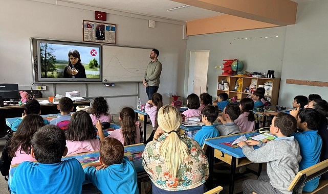 Sıfır Atık Projesiyle Gelişen Öğrenci Bilinci: Atıktan Sanata Dönüşüm