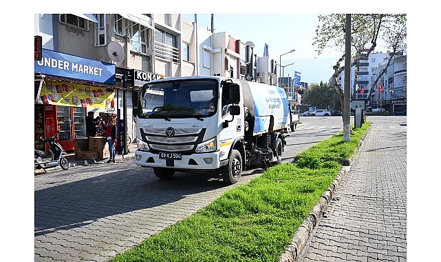Aydın’da Çevre Bakımı Tüm İlçelerde Kesintisiz Devam Ediyor: Kuşadası Örneğinde Geniş Kapsam