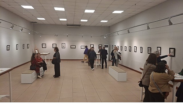 Ayvalık’ta Ressam Ali Erkmen’in Karakalem Sergisi: Sosyal Dayanışmaya Dönüşen Sanat