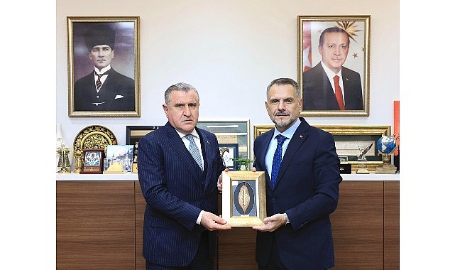 Bayrampaşa’da Üç Bakanla Yapılan Görüşmeler: Altyapı, Gençlik ve Depreme Dayanıklı Dönüşüm Vurgusu