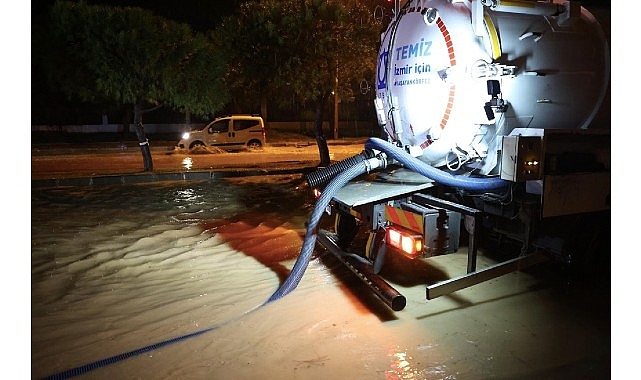 Çeşme’de Olağanüstü Yağış Sonrası Müdahale: Tüm Kaynaklar Seferber Edildi
