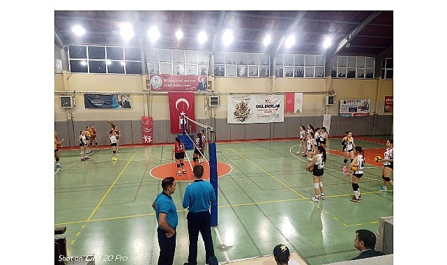 Çiğli’nin Voleybol Yıldızları: Altyapı Takımlarından Geleceğe Umut Taşıyan Başarılar
