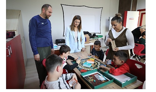 Çocuk Hakları Günü’ne Yönelik Ebeveynler ve Ergenlerle İletişim Semineri MEGEM’de Gerçekleşti