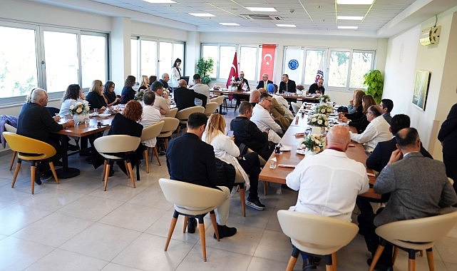 Ege Üniversitesi Tıp Fakültesi Çocuk Hastanesi İçin Yerinde Yeniden İnşa Projesi ve Akıllı Ameliyathane Planı