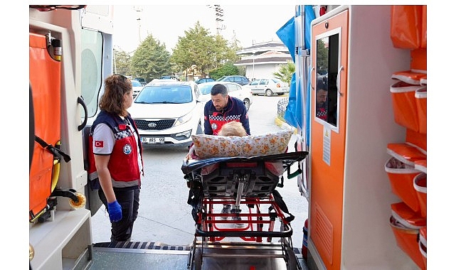 Evde Sağlık Hizmetleriyle Burhaniye’de Yaşlı ve Bakıma Muhtaçlara Destek