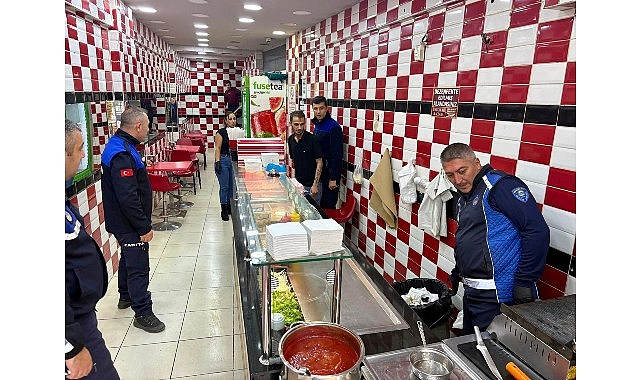 Gemlik’te Zabıta Denetimlerinde Dönercilere Yönelik Hijyen İncelemesi ve Uygulanan Tedbirler