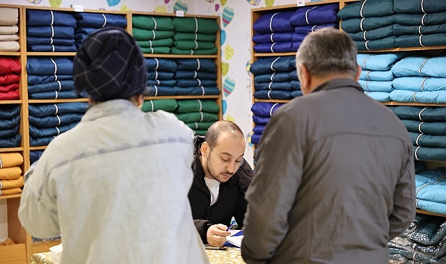 İstanbul Bayrampaşa’da 900 Çocuğa Mont Desteği: Sosyal Belediyecilikte Örnek Bir Uygulama